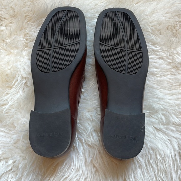 Women’s Naturalizer Brown Leather Tasseled Loafer, Style 727A36 - Picture 6 of 8